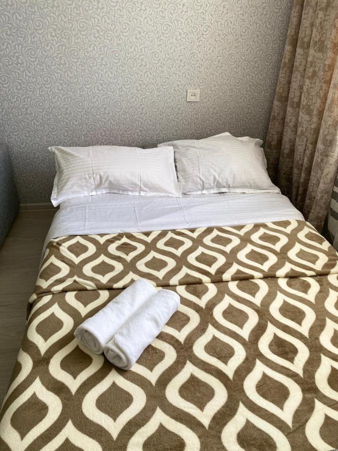 Суперкомфортная 1-Ком Квартира В Самом Центре Г.Алматы Almaty Esterno foto